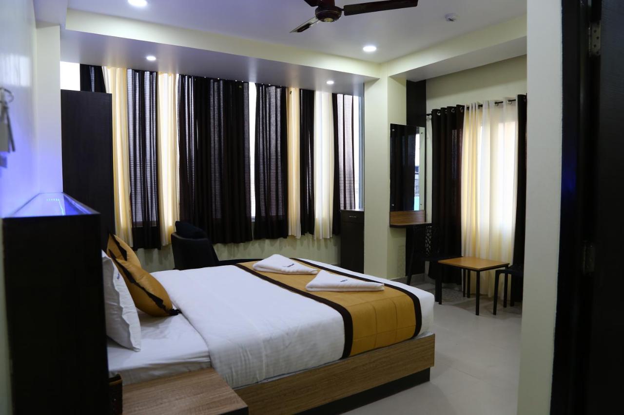 Hotel Landmark Port Blair Extérieur photo