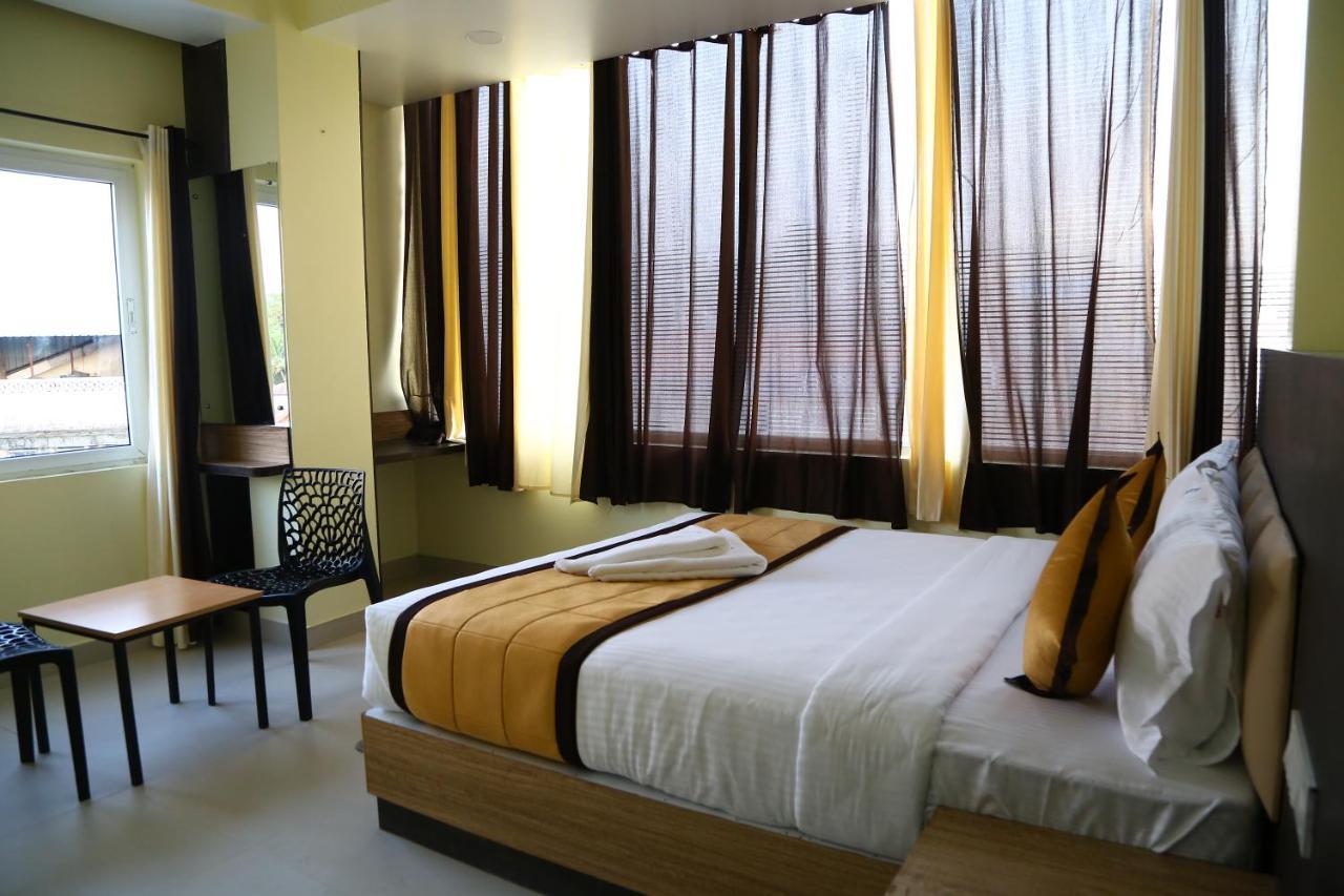 Hotel Landmark Port Blair Extérieur photo