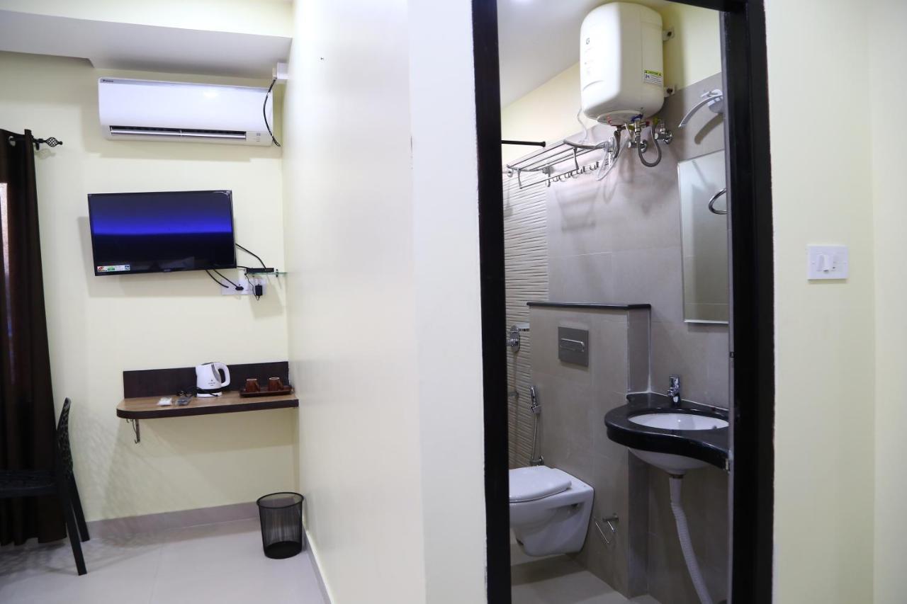 Hotel Landmark Port Blair Extérieur photo