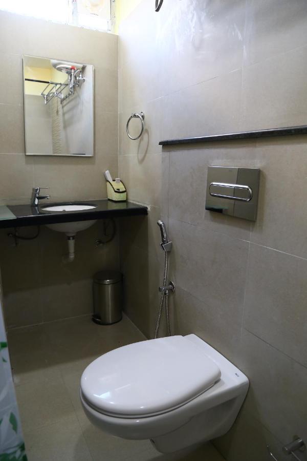 Hotel Landmark Port Blair Extérieur photo