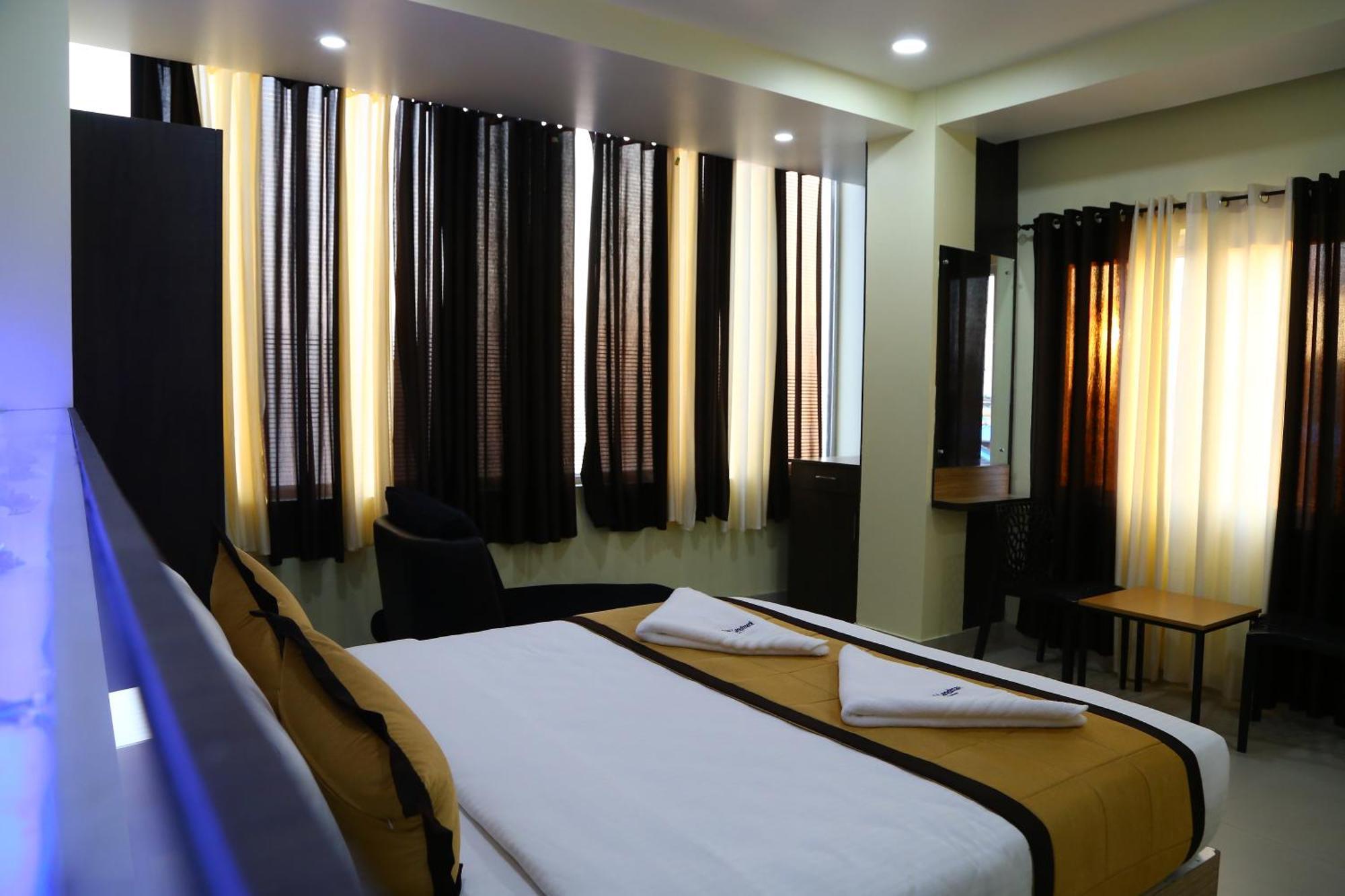 Hotel Landmark Port Blair Extérieur photo