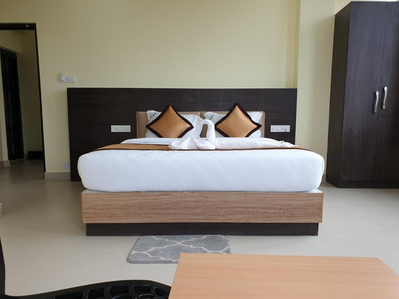 Hotel Landmark Port Blair Extérieur photo
