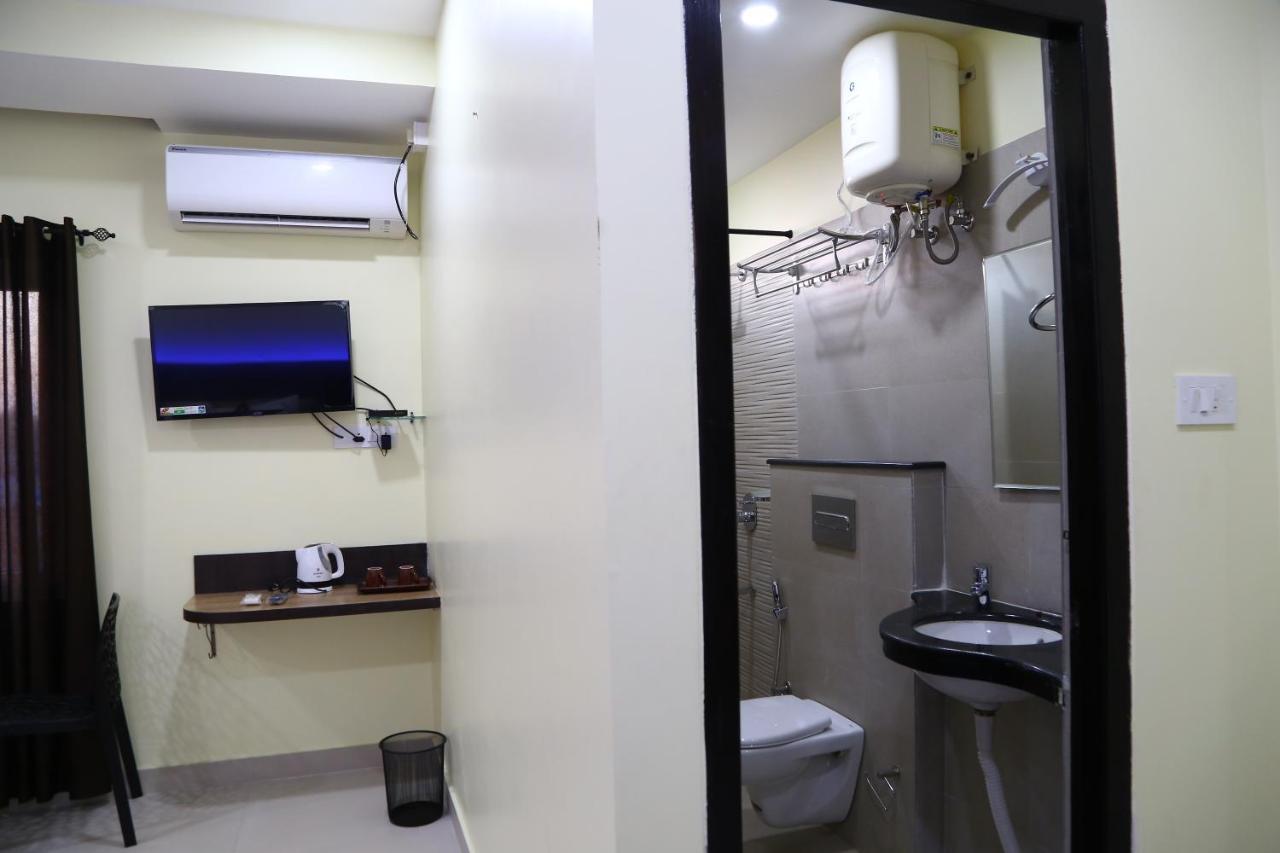 Hotel Landmark Port Blair Extérieur photo