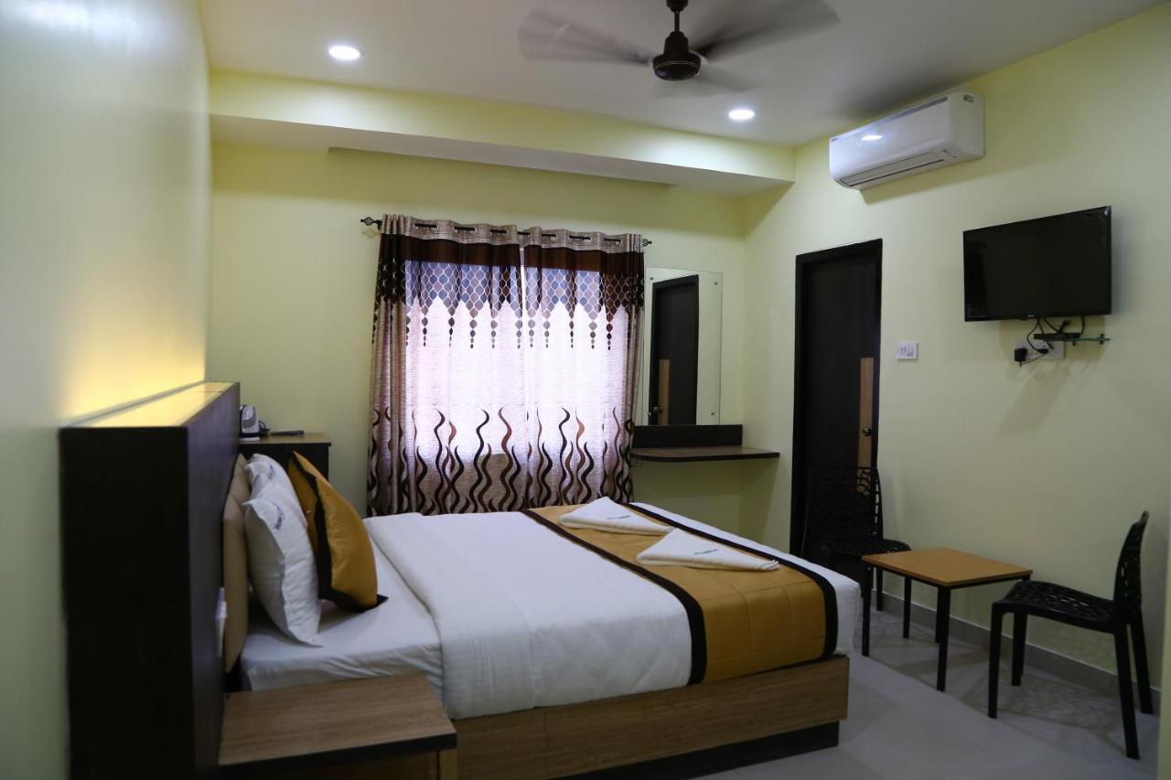 Hotel Landmark Port Blair Extérieur photo